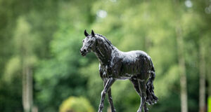 Totilas in bronze presented to KWPN